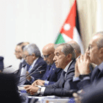 الحكومة: أكثر من 1000 قرار في عام