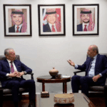 الصفدي يؤكد ضرورة الالتزام بوقف اطلاق النار في غزة