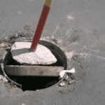 بلدية الزرقاء تتحرك قانونياً ضد المتورطين بسرقة المناهل