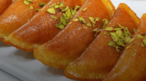 سبقت الكنافة .. ما أصل حكاية القطايف الرمضاني؟