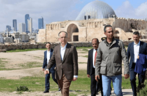 ماذا قال الرئيس الألباني عن المدرج الروماني وجبل القلعة؟