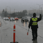 6 إصابات بحادثي تدهور وتحذيرات من الانزلاق على الطرق