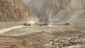 الأشغال تنجز معالجات هندسية لـ52 موقعًا متضررًا من السيول