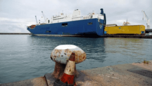 رويترز: استهداف ميناء ينبع السعودي على البحر الأحمر