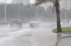 ارتفاع منسوب المياه في شوارع بالزرقاء وتحذيرات للسائقين