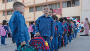 الحكومة: لا نية لتحويل التعليم عن بعد