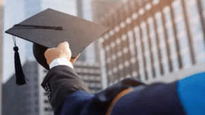 الضمان يفتح باب منح جامعية كاملة وجزئية لأبناء المتقاعدين