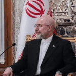 قاليباف: مضيق هرمز لن يبقى مفتوحاً إذا استمر الحصار