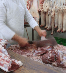 اجتماع حكومي لبحث ضبط أسعار اللحوم في الأردن