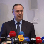 الحكومة: سلاسل التوريد تعمل والسلع متوفرة والمحروقات تتدفق للأردن