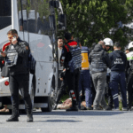 إعلام تركي: مقتل 3 أشخاص بإطلاق نار قرب قنصلية إسرائيل باسطنبول (صور)