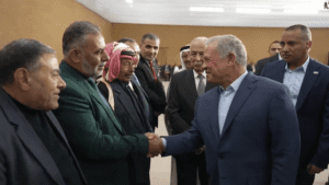 الملك يزور محافظة الزرقاء ويلتقي وجهاءها وممثليها