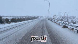 الأشغال تعلن الطرق المغلقة بسبب الثلوج