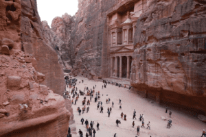 ارتفاع الدخل السياحي إلى 5 مليارات و557.6 مليون دولار في 8 اشهر